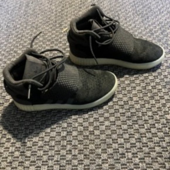 Adidas Tubular Invader Black Kids 5 / Womens 6 - Picture 1 of 5